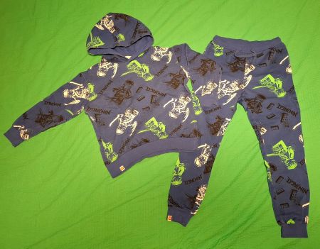 1xHoddie gr.134/140 und 1xHose gr.140