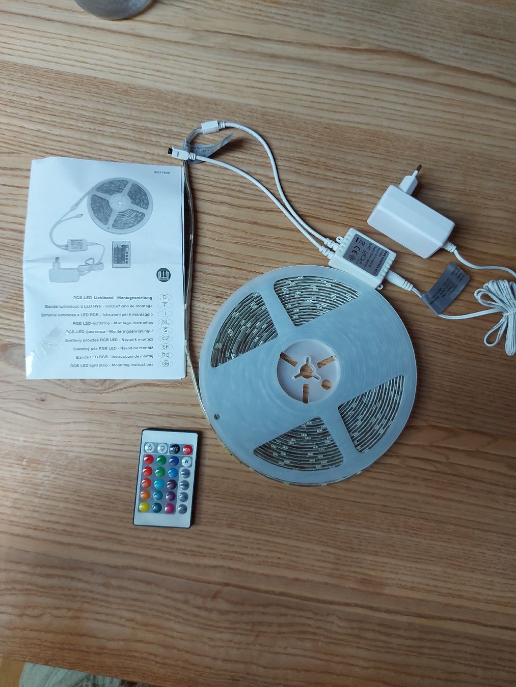 Ghirlande e barre luminose: LED Streifen – Nuovo e nell'imballaggio originale da Lotzwil venduto da sarah._g 1