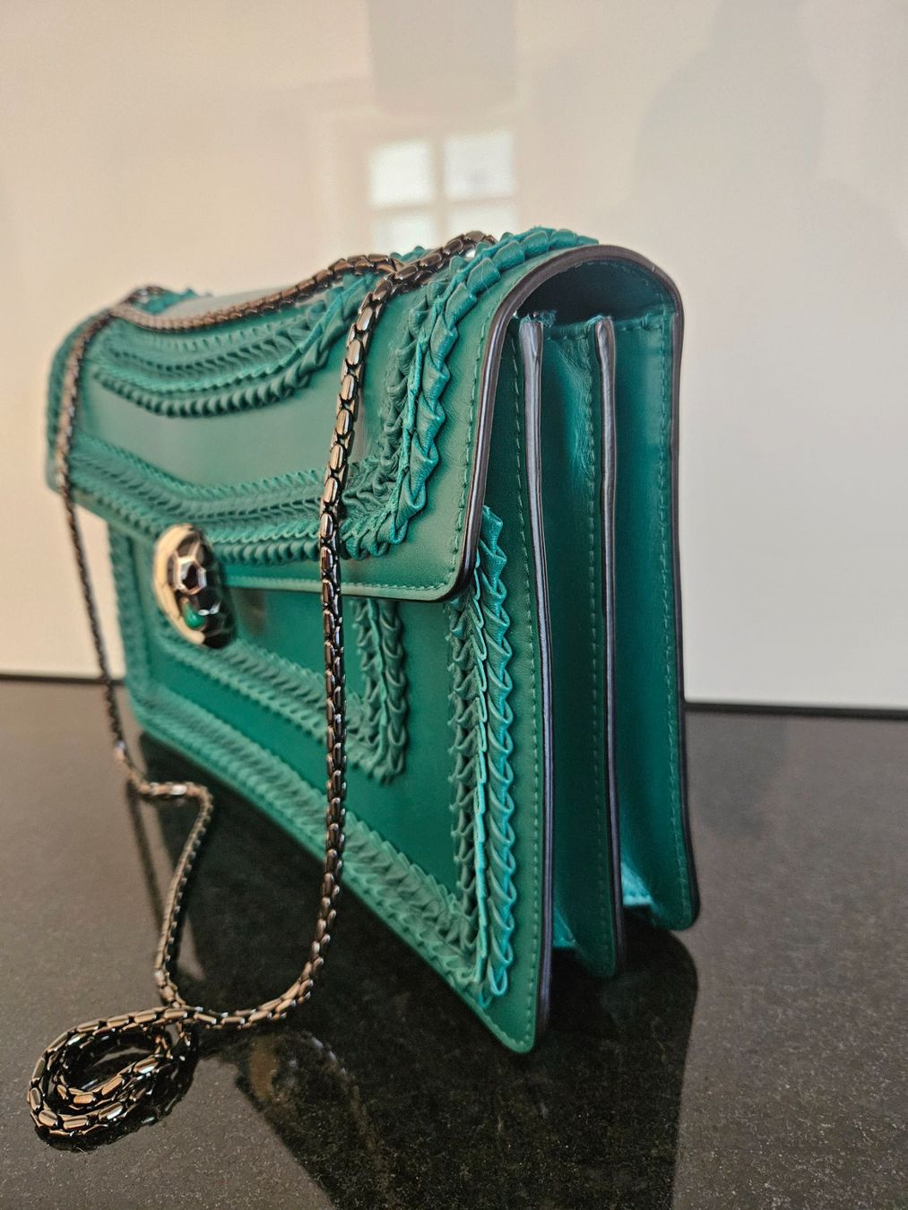 Bulgari Borse da donna: Bvlgari Serpenti Forever medium shoulder bag – Usato da Luzern venduto da miletas89 3
