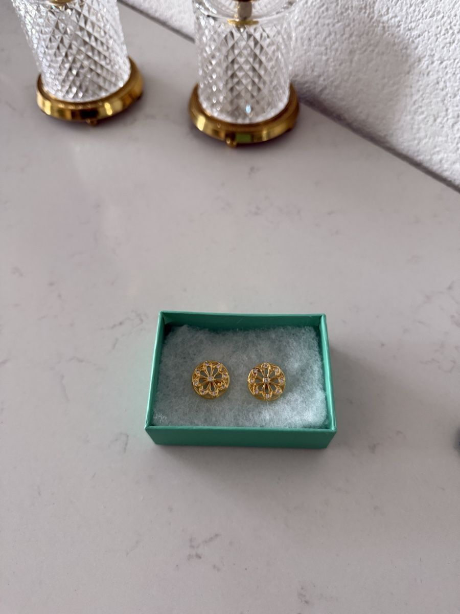 Ohrringe & -stecker: Elegante Ohrstecker, Gold Optik - neu – Neu und originalverpackt aus Zug von Leerminschrank 2