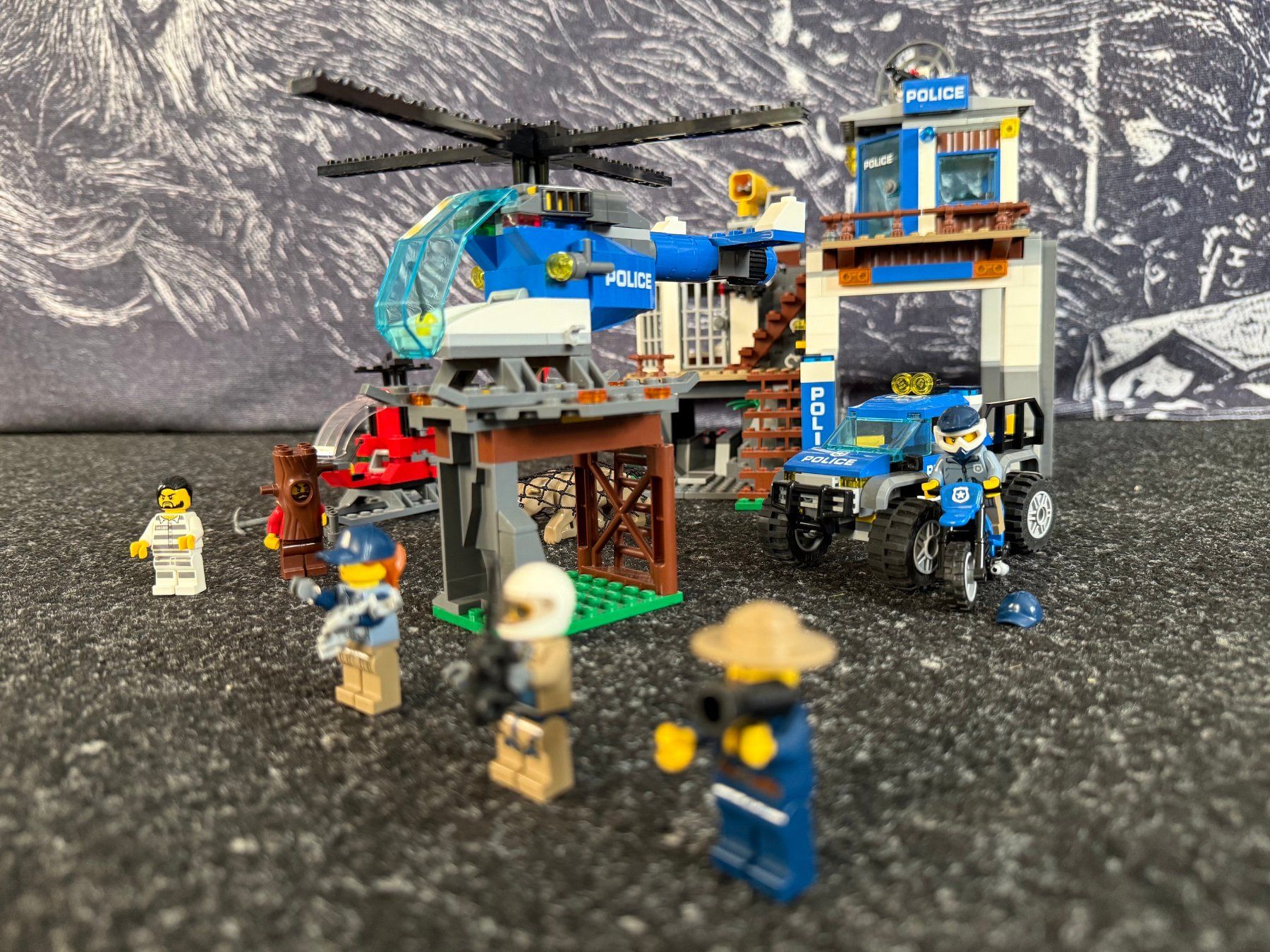 Lego Kit di costruzioni: Lego 60174 Hauptquartier der Bergpolizei – Usato da Grüningen venduto da mscheu 6