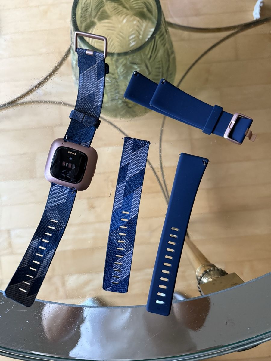 Fitbit Smartwatch: Fitbit Versa 2 – Usato da Bern venduto da Sellionaire_007 2