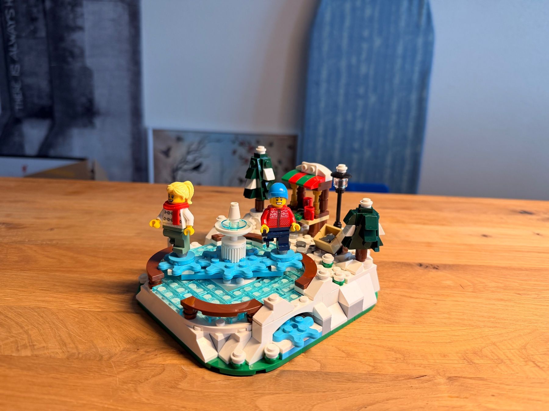 Lego Baukästen: LEGO Eislaufplatz 40416 – Gebraucht aus Thun von manueltanner