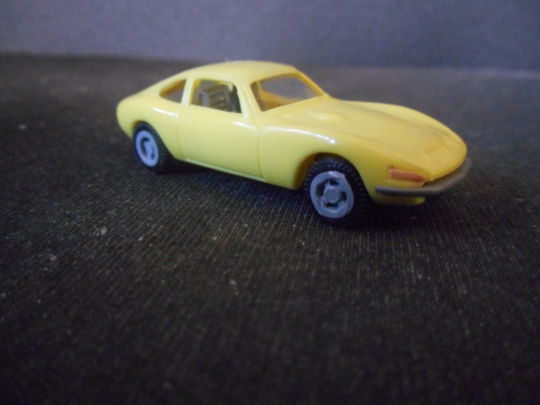 Modellini di ferrovie: Opel GT 1 : 87 H0 – Usato da Bretzwil venduto da gbfluck