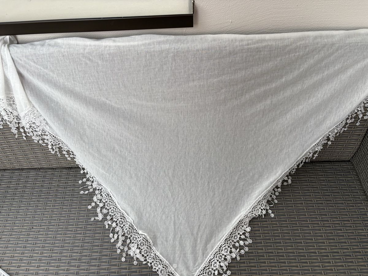 Foulards & écharpes: Tuch  210x85 cm Weiss Spitze Dreieckstuch – Neuf (Voir description) à Zürich par venusandmars 1
