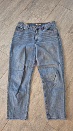 Levi's Premium Mom Jeans, Grösse 32 - Top Zustand!