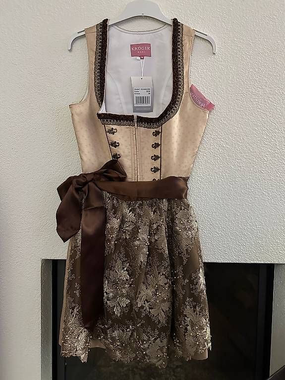 Krüger Vestiti: Krüger Dirndl – Usato da Mellingen venduto da sam_2zxk