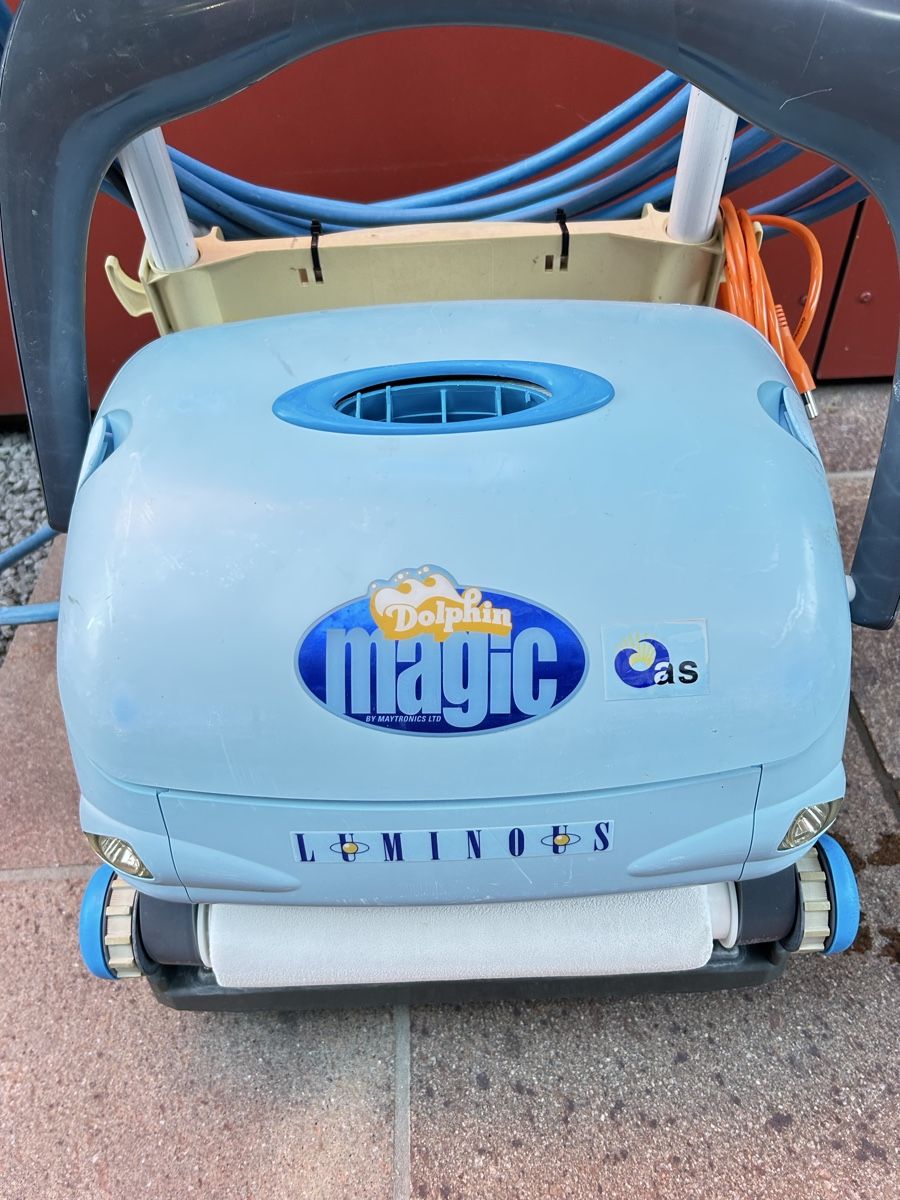 Dolphin Accessoires de piscine: Poolroboter Dolphin Magic Luminos, gebraucht – D'occasion à Sulgen par eic_r8yz 2