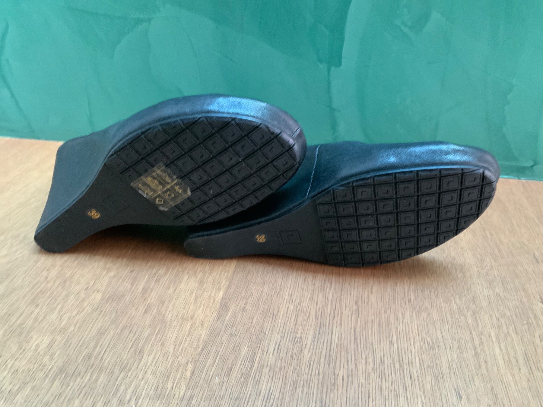 Scarpe da donna: Sandale Logan – Usato da Basel venduto da dreiklang01 2