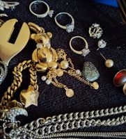 Schmucksammlung zum Teil Silber gestempelt