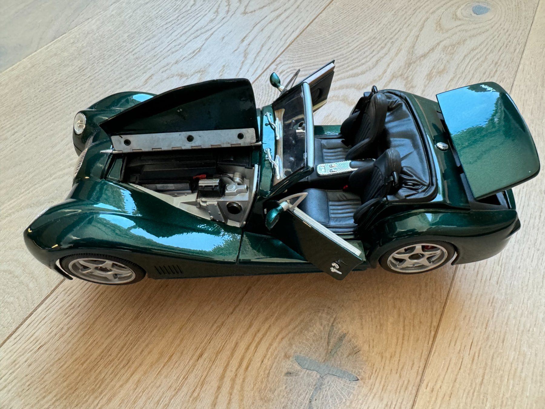 Morgan Modellini d'auto: Modell-Auto MORGAN Aero8. Spritzguss  **NEU** – Nuovo (secondo la descrizione) da Siebnen venduto da Trans-Am 6