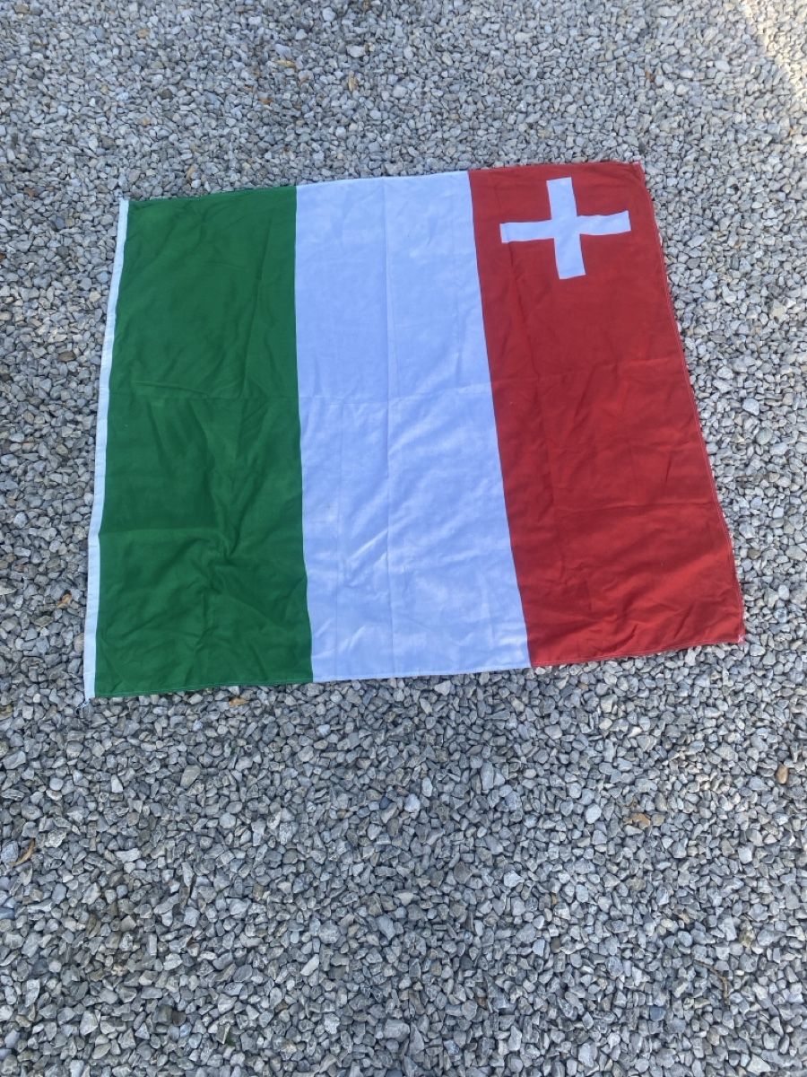 Fahnen: Drapeau Neuchâtel tissu  – Gebraucht aus Corcelles NE von Avossouhaits