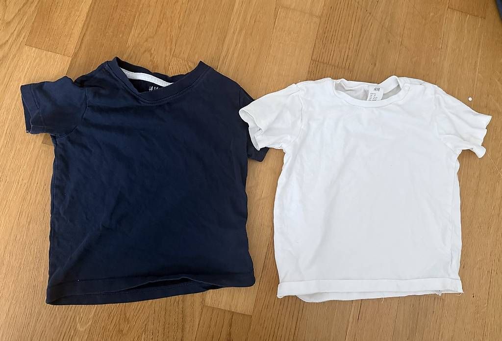 Camicie, T-shirt & Polo: 2x H&M T-Shirts Grösse 92 – Usato da Rothrist venduto da G.F.1997