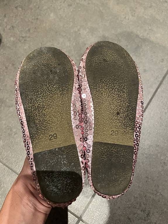 Chaussures filles: Glitzerballerinas Gr. 29 – D'occasion à Zürich par claudia-zh 1
