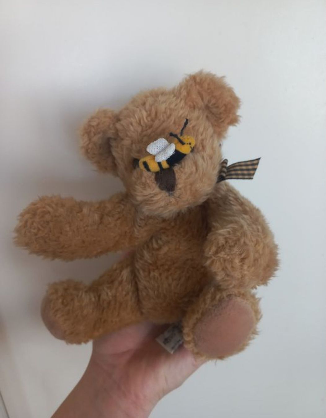 Giocattoli: AB 1CHF - Vintage Russ Teddybär "Buzz" mit Honigbiene – Usato da Wangen b. Olten venduto da SecondStory4u 1