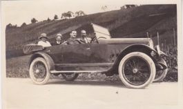 Kleinphoto - Ausfahrt mit Oldtimer um Hallwylersee,1921
