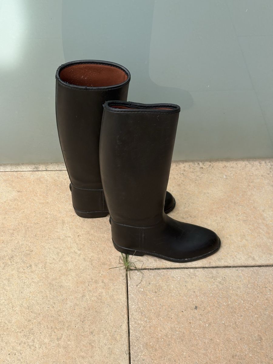 Schuhe für Jungen: Reitstiefel schwarz – Gebraucht aus Würenlos von anx.ne 2