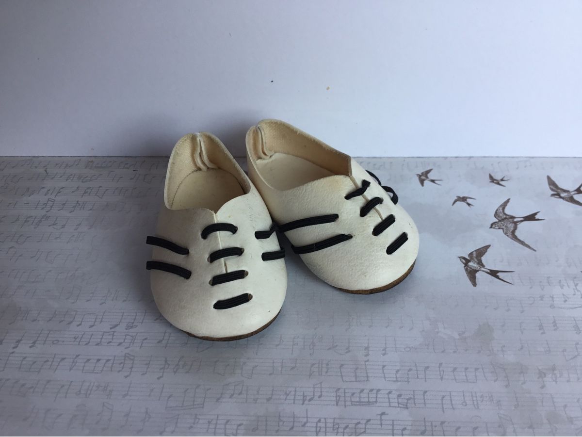 Sasha Morgenthaler Puppen: Alte Sasha Schuhe – Gebraucht aus St. Gallen von chamilla