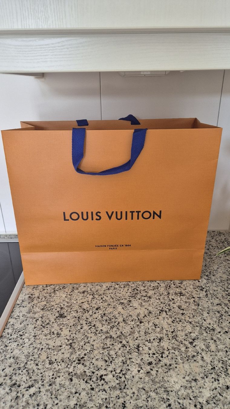 Louis Vuitton Taschen: Original Louis Vuitton Papiertragetasche, neuwertig! – Neu (gemäss Beschreibung) aus Riehen von schneider.jcl