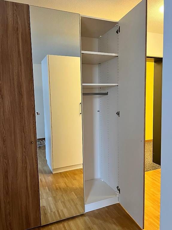 Schränke: JUTZLER Kleiderschrank – Gebraucht aus Selzach von Angel0110 1