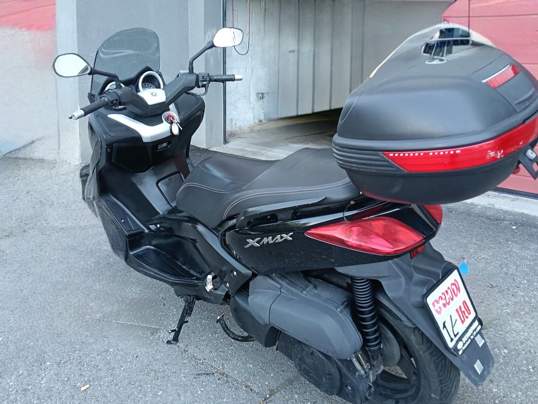 Yamaha Strada: YAMAHA XMAX 250 AUTOMAT 2012 MIT NEUE MFK – Usato da Flamatt venduto da Ij3p.s7f 4
