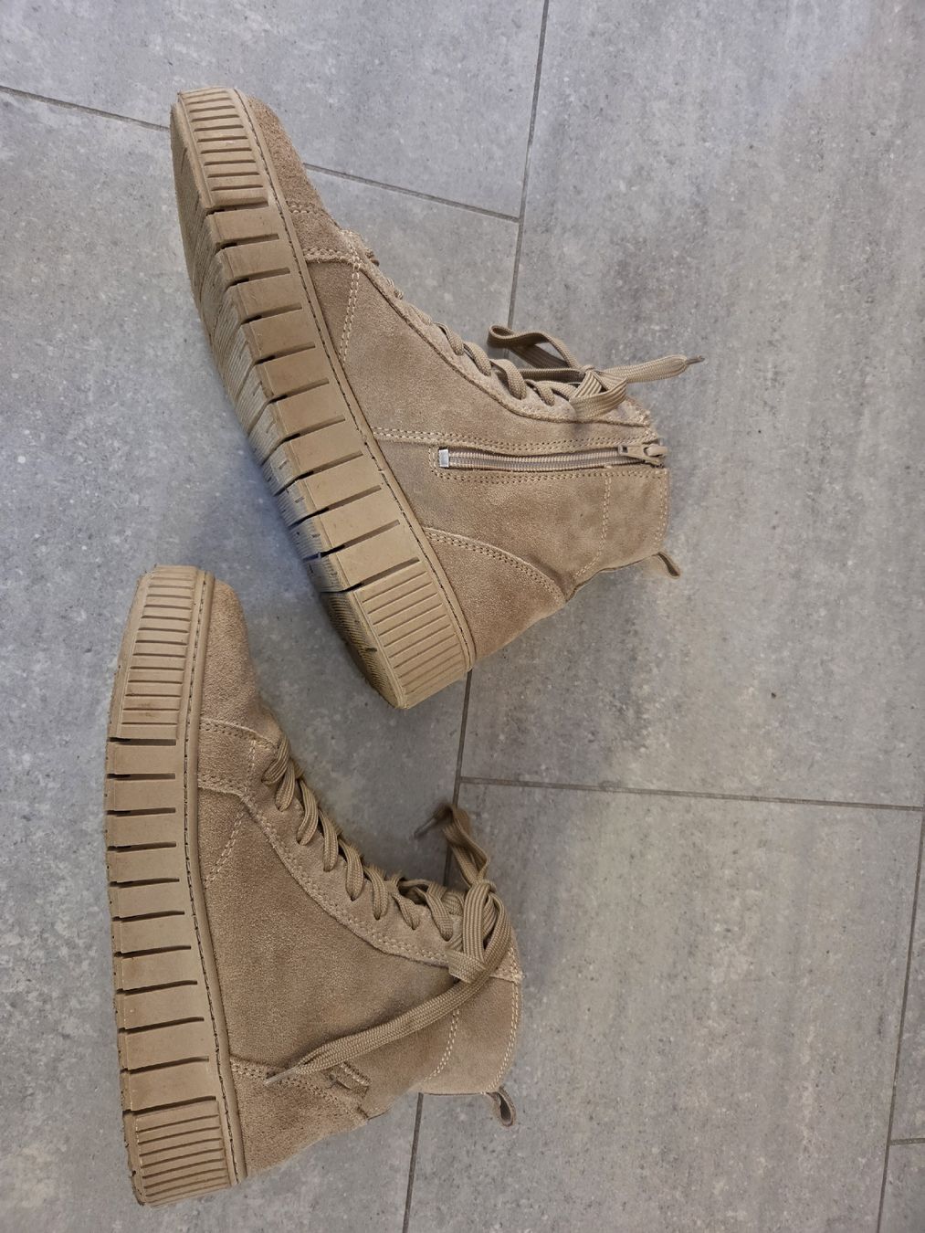 Tamaris Scarpe da donna: Sneaker high, Tamaris – Usato da Wiesendangen venduto da Sinhuk 9