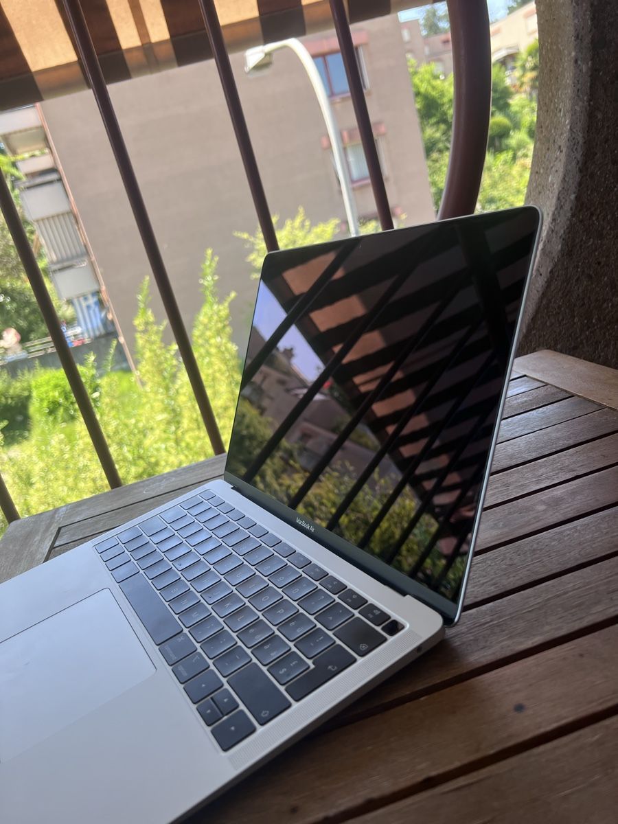 Apple Notebook: MacBook Air 13 8 GB RAM – Usato da Wädenswil venduto da dai_2bcv 3