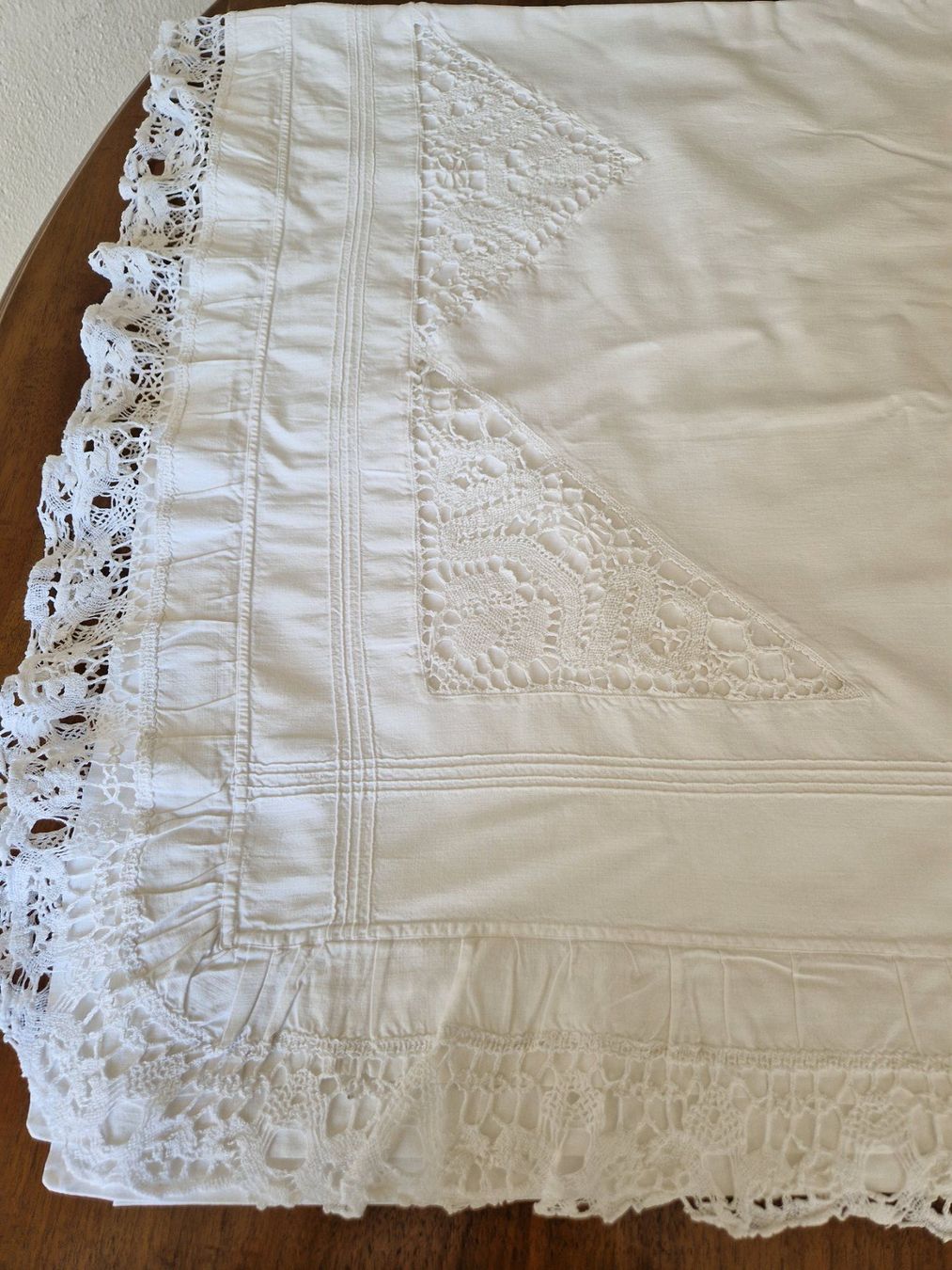 Biancheria da letto: Leintuch mit Klöppelspitze 240x145cm – Usato da Bern venduto da Antikbatik 5