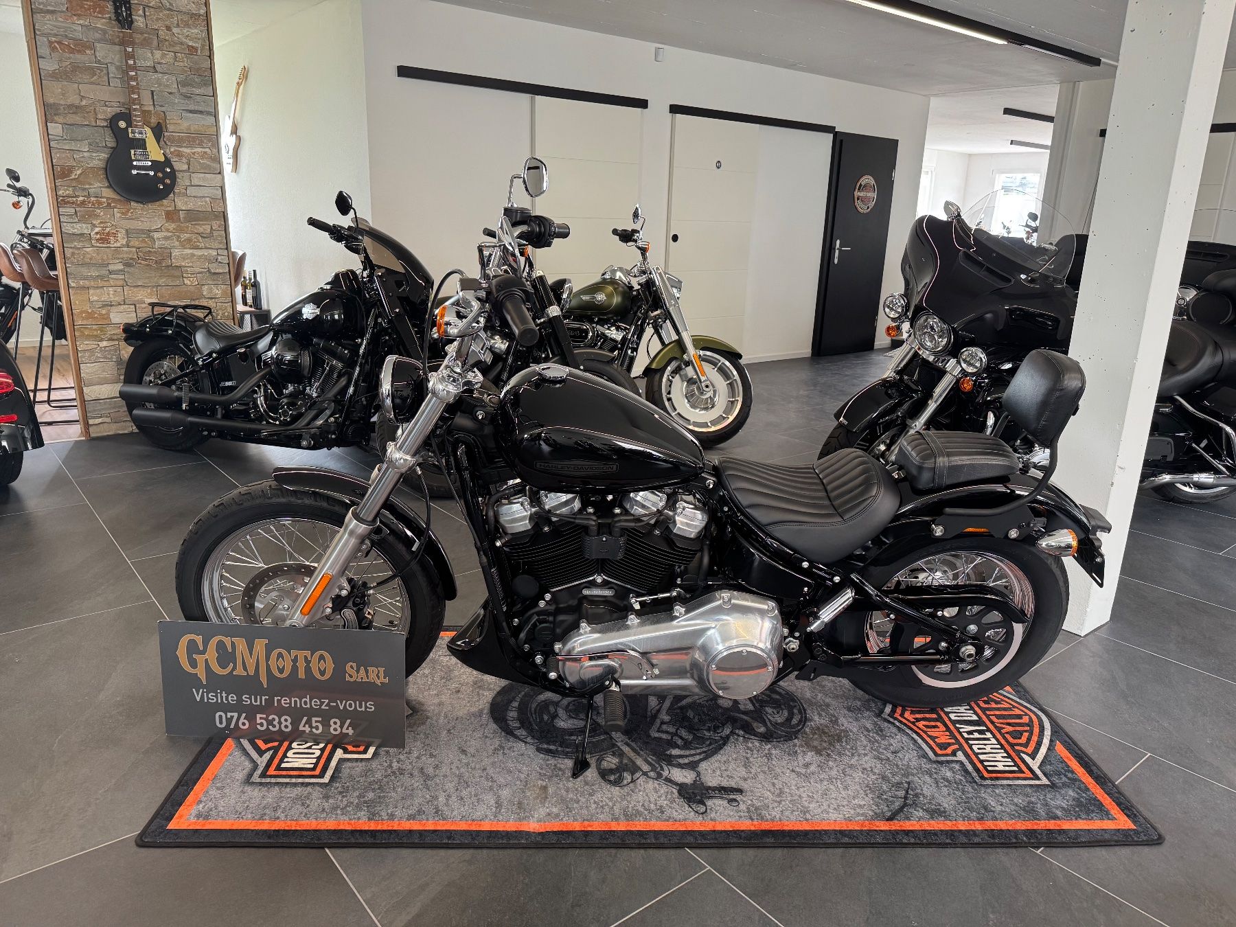 Harley-Davidson Chopper: Harley Davidson Softail Standard 107 LEASING POSSIB – Usato da Echallens venduto da HD90 4
