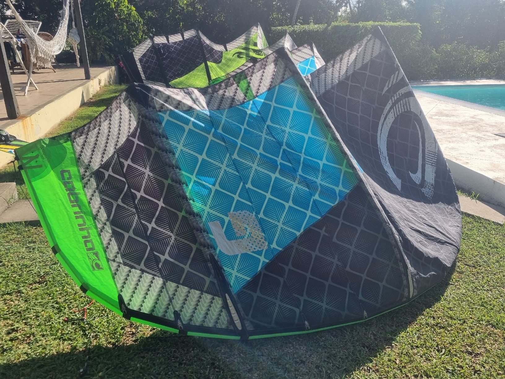 Aquilone: Kitesurf-Set Cabrinha Switchblade 9m, Trapez, Bar, Pumpe, .. – Usato da Wünnewil venduto da Utan8 4