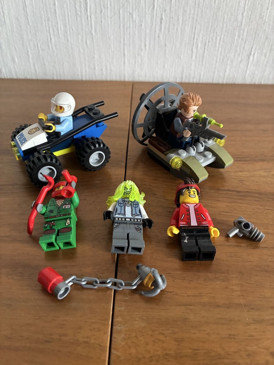 Lego Jouets: Diverse Lego Figuren – D'occasion à schönenwerd par quartier9