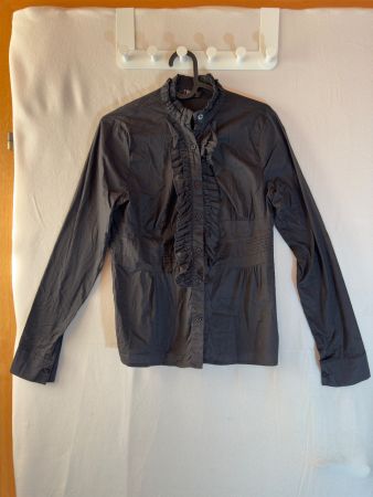 Schwarze Bluse aus Baumwolle mit Rüschen Gr. L
