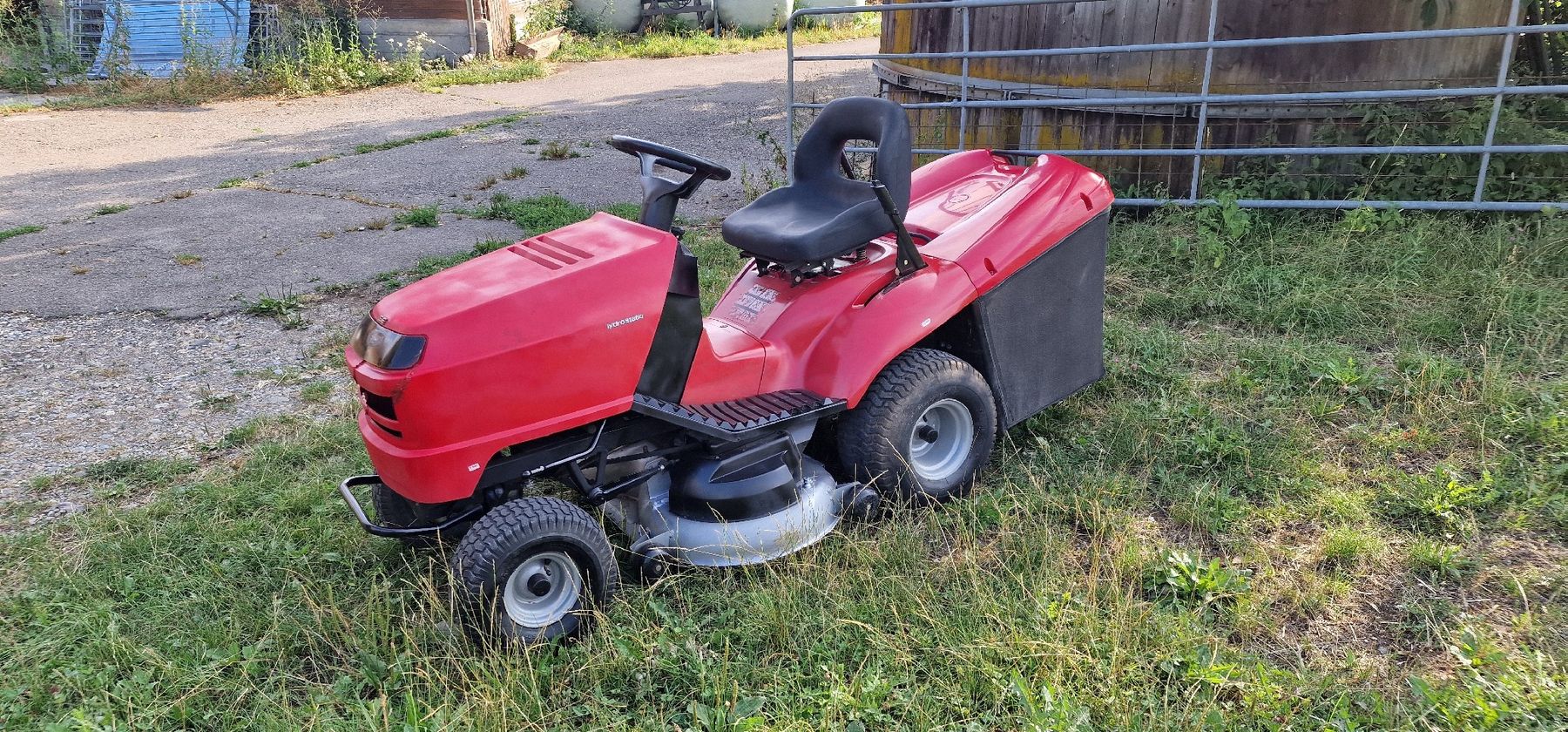 Honda Tondeuses à gazon: Aufsitzmäher Honda HF2216 Rasentraktor – D'occasion à Tagelswangen par Axel_36 2