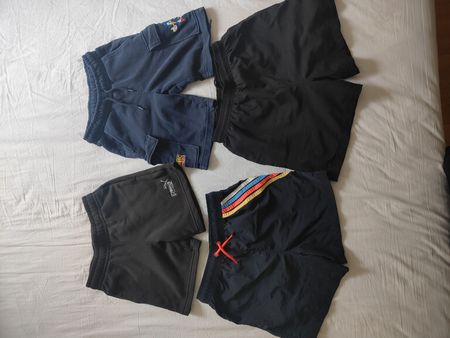 Lot de 4 shorts pour garçon, tailles 128 été