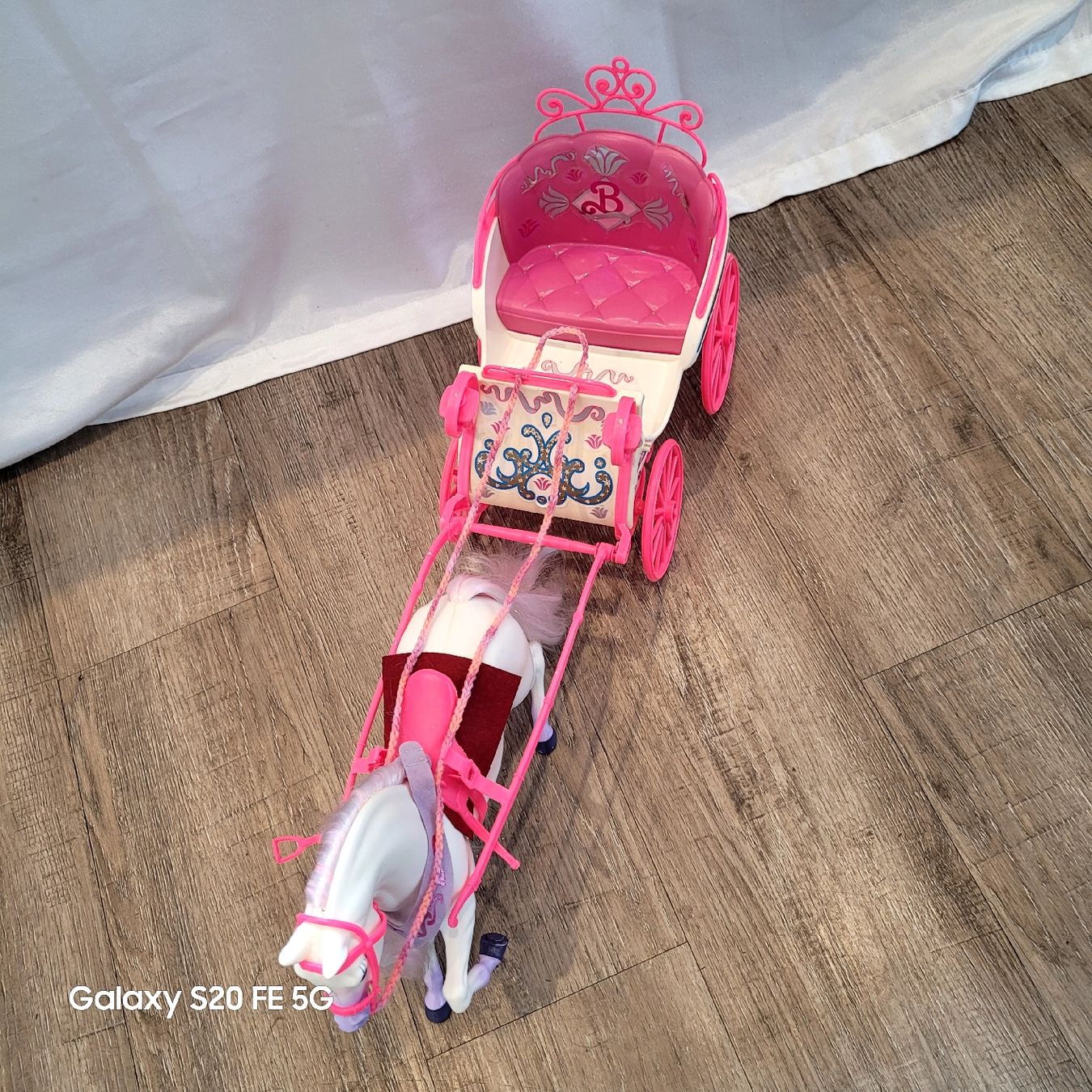 Jouets: Barbie Pferd Diva mit Kutsche – D'occasion à Niederbuchsiten par klengyel 6