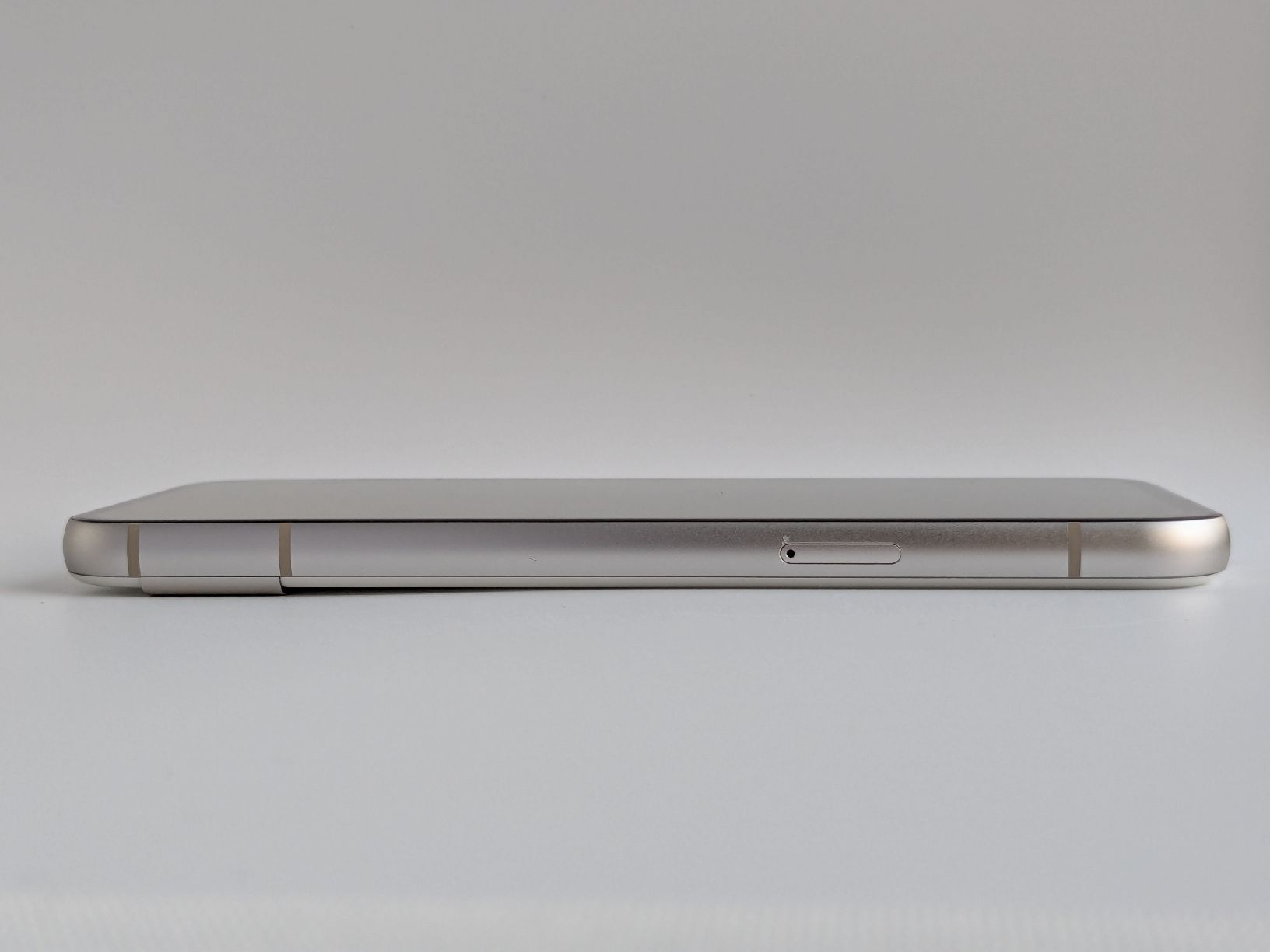 Google Handys / Smartphones: Google Pixel 8a Rare Prototype Unit - Porcelain - Read Desc. – Neu (gemäss Beschreibung) aus Grenchen von gabifp 5