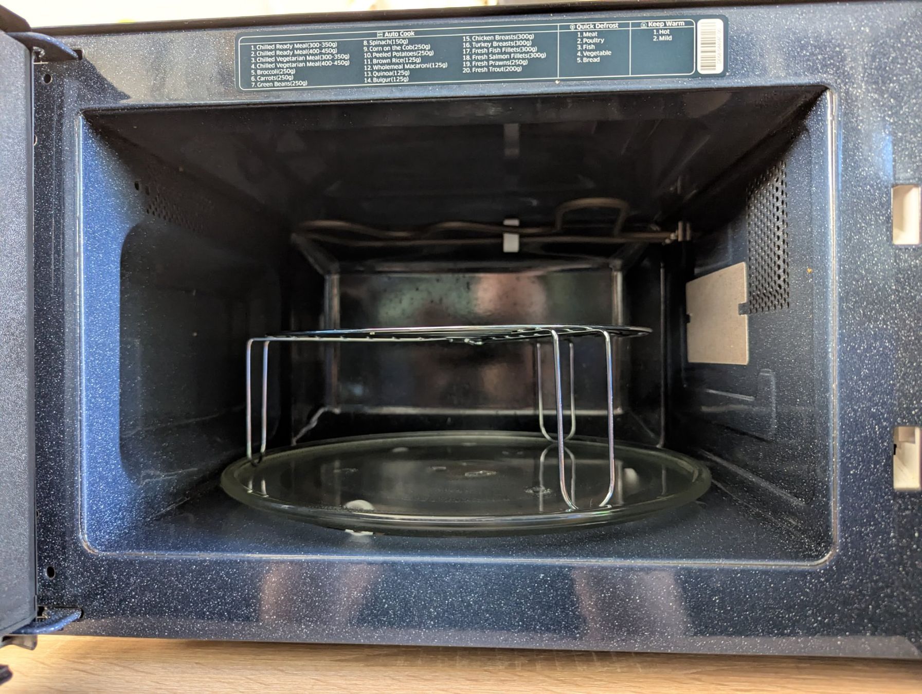 Appareils de cuisine: Samsung Mikrowelle mit Grillfunktion Schwarz – D'occasion à Othmarsingen par Pascal.Ha 2