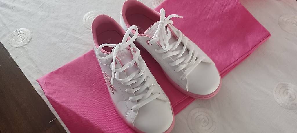 Lacoste Scarpe per ragazze: Vendo scarpe Lacoste da bambina – Usato da Solduno venduto da bot_7m28 2