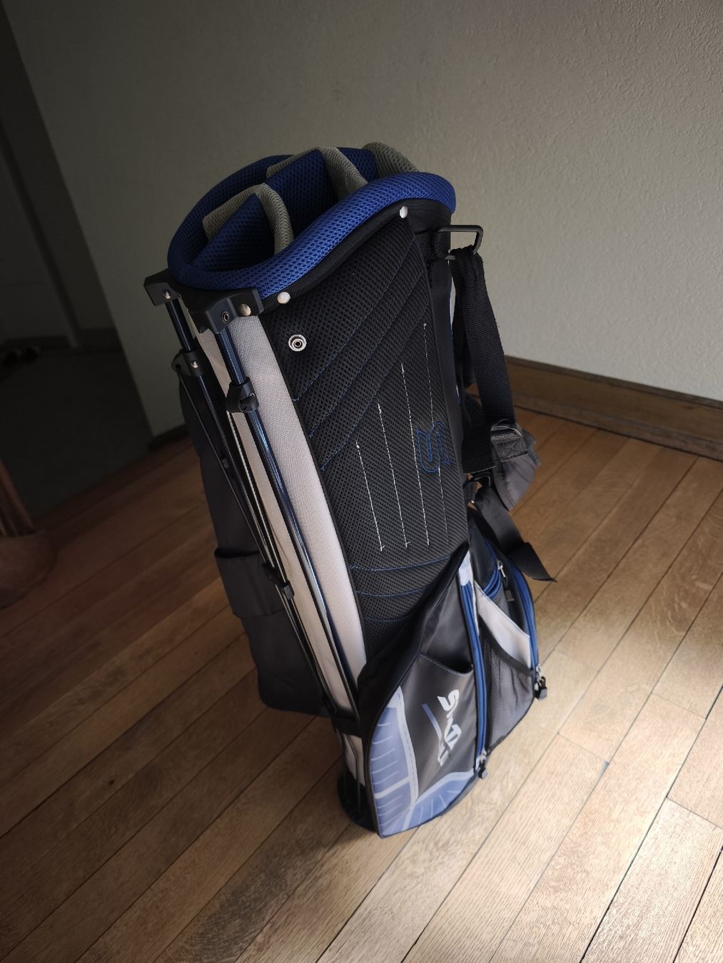 Borse: Golfbag Strata blau schwarz gebrauchter Zustand – Usato da Zürich venduto da gold3336 1