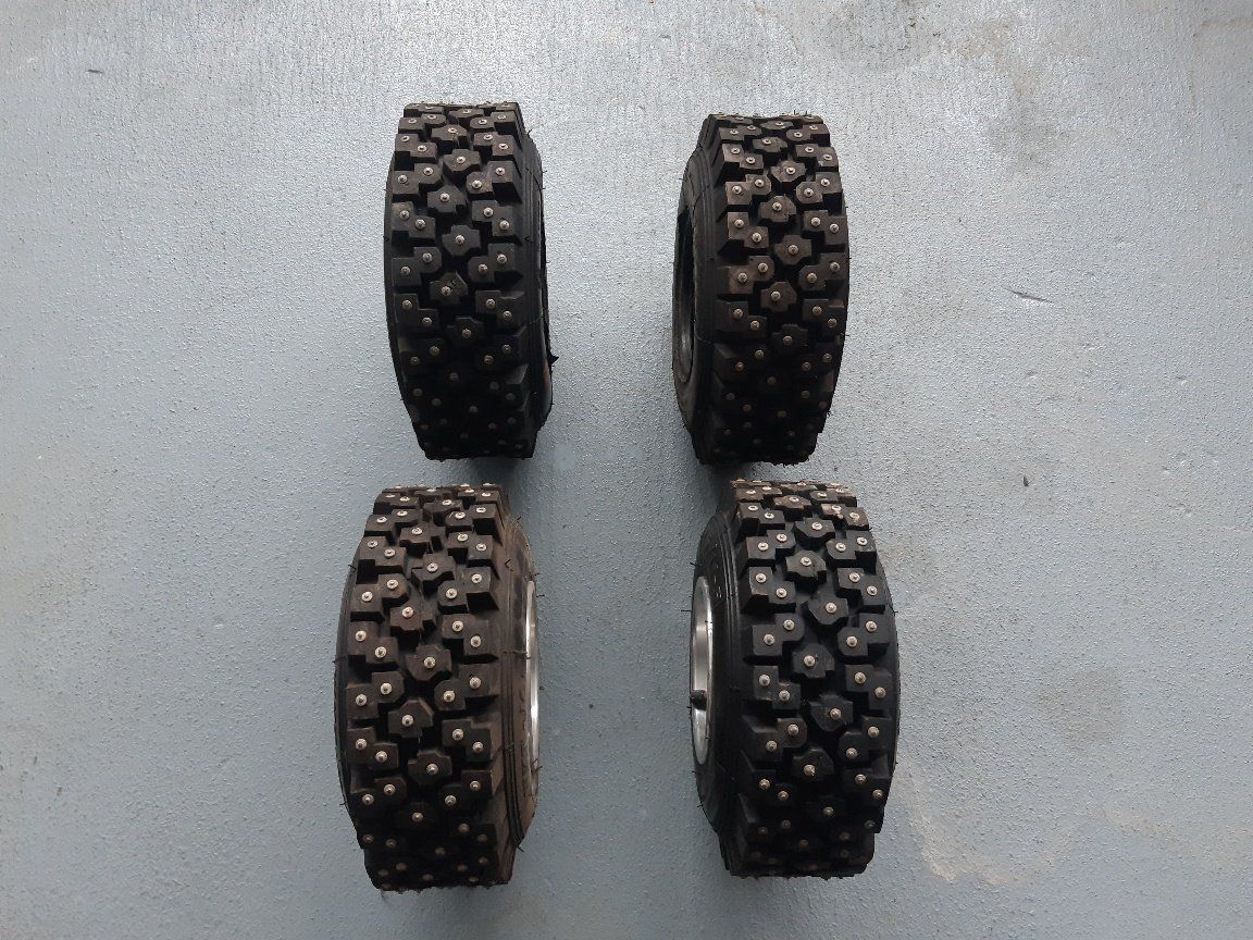 Karts: Kartreifen/Pneu mit Spikes – Gebraucht aus ufhusen von cb01 3