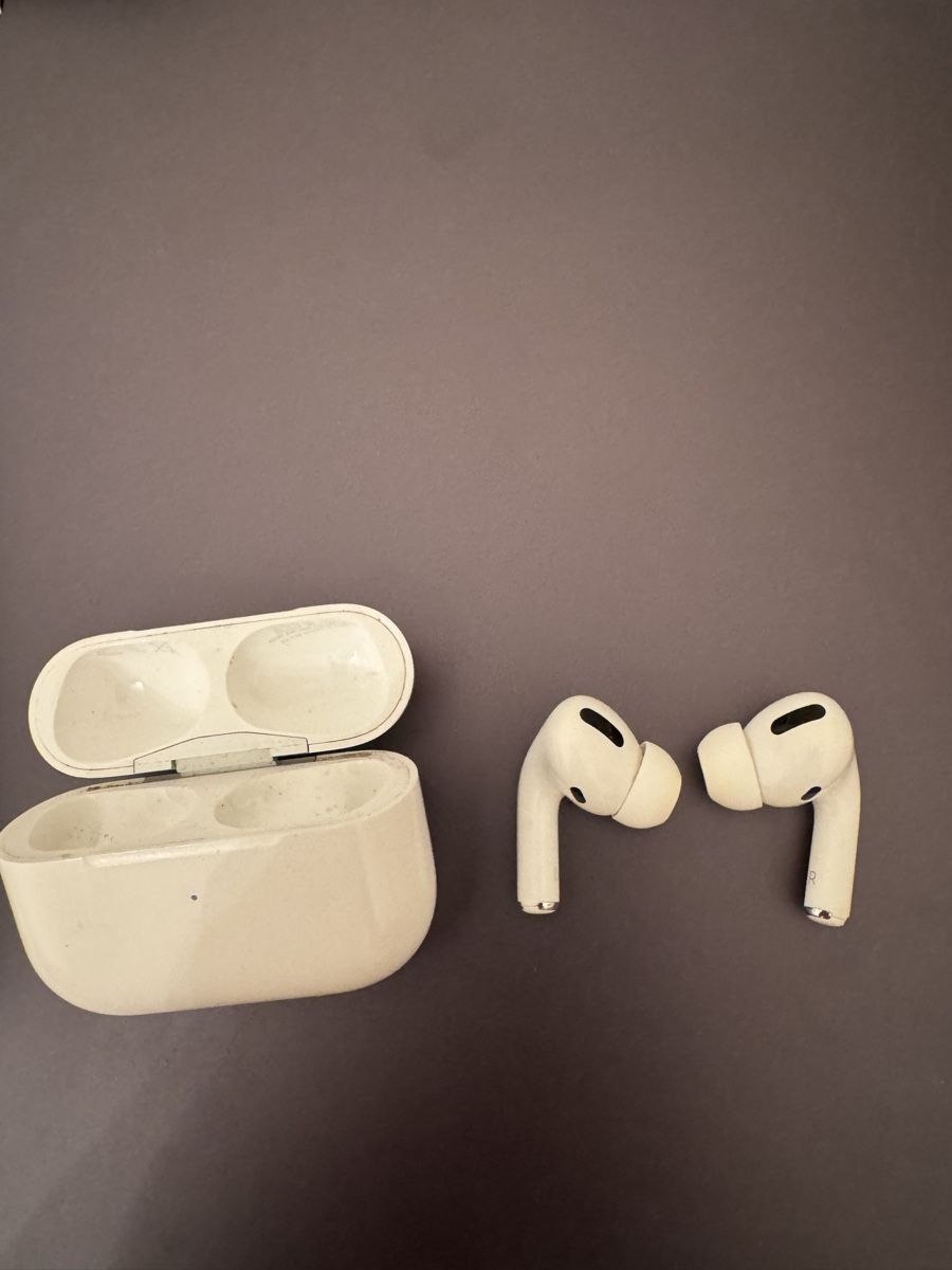 Apple Kopfhörer: Airpods 2 pro – Gebraucht aus Basel von Davesimon 1