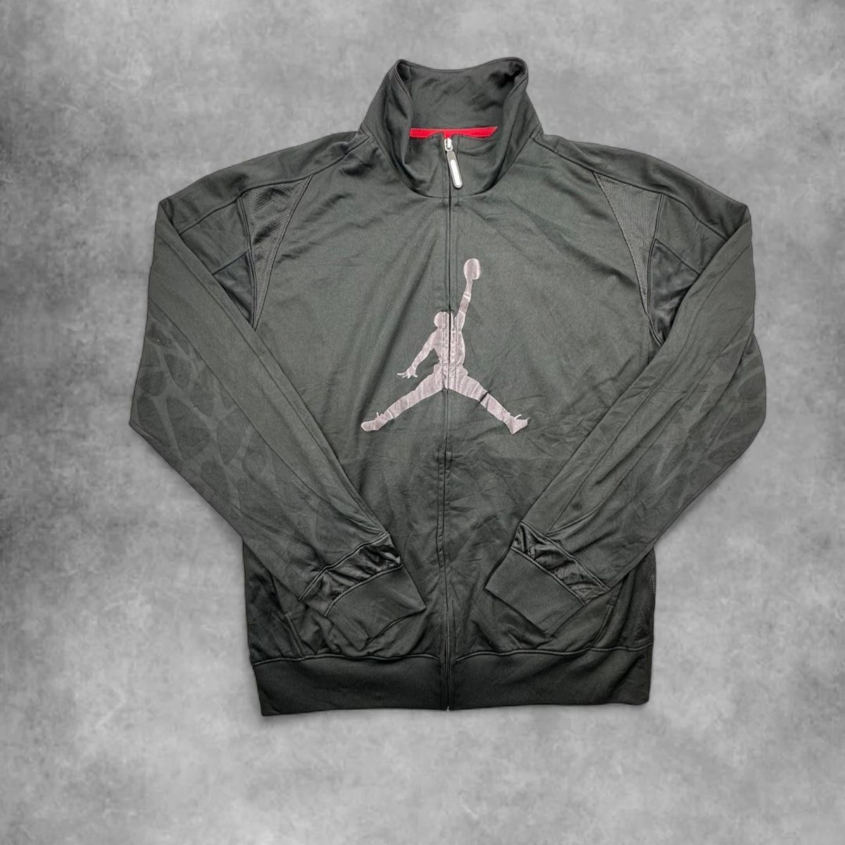 Jordan Jacken: Jordan black jacket – Gebraucht aus Erlinsbach SO von TogaResell