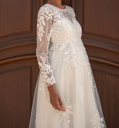 Wunderschönes Brautkleid mit Spitze, Grösse 38, neuwertig!