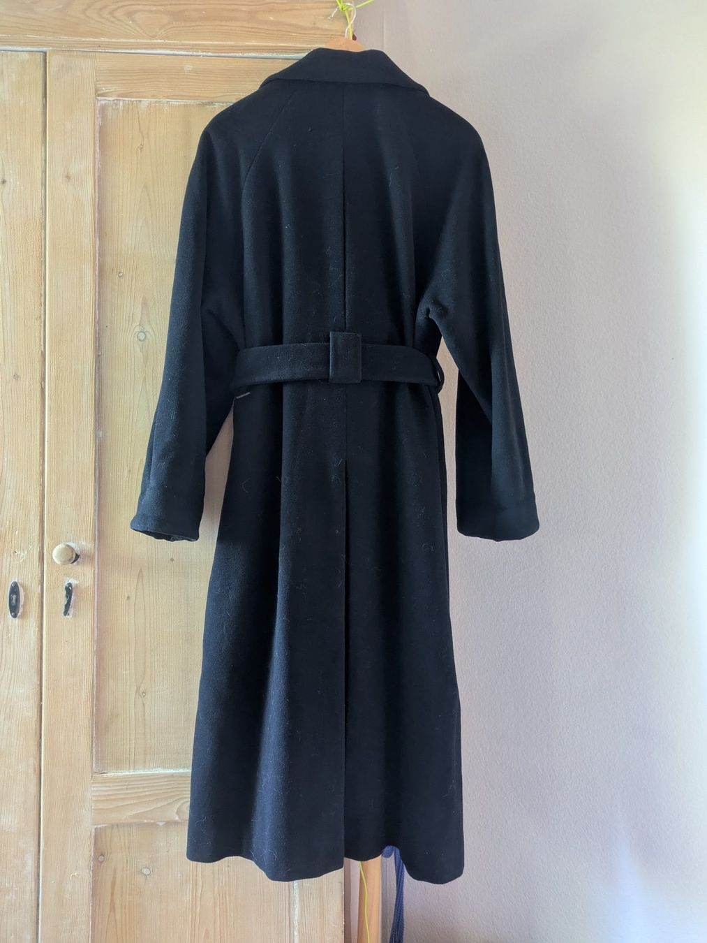 Manteaux: Eleganter schwarzer Wollmantel – D'occasion à Dornach par mkh_8yst 2