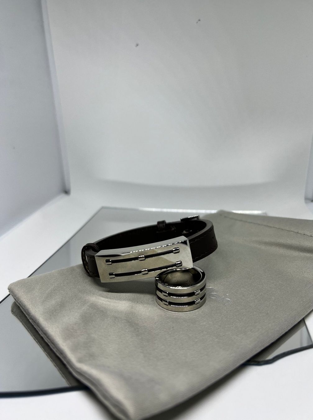 Calvin Klein Bracciali & Braccialetti: Calvin Klein Armband + Ring – Nuovo (secondo la descrizione) da Biberist venduto da ShopSoltan