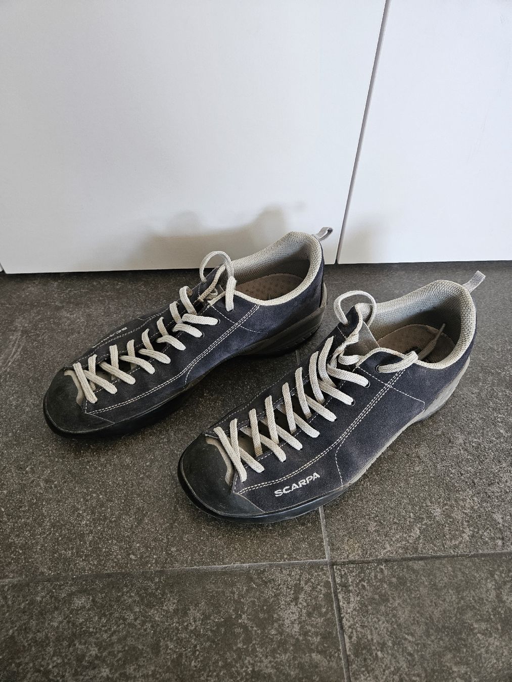 Scarpa Scarpe da uomo: Scarpa - Mojito grises (taille 45) – Usato da Bussigny venduto da niwa_mikan