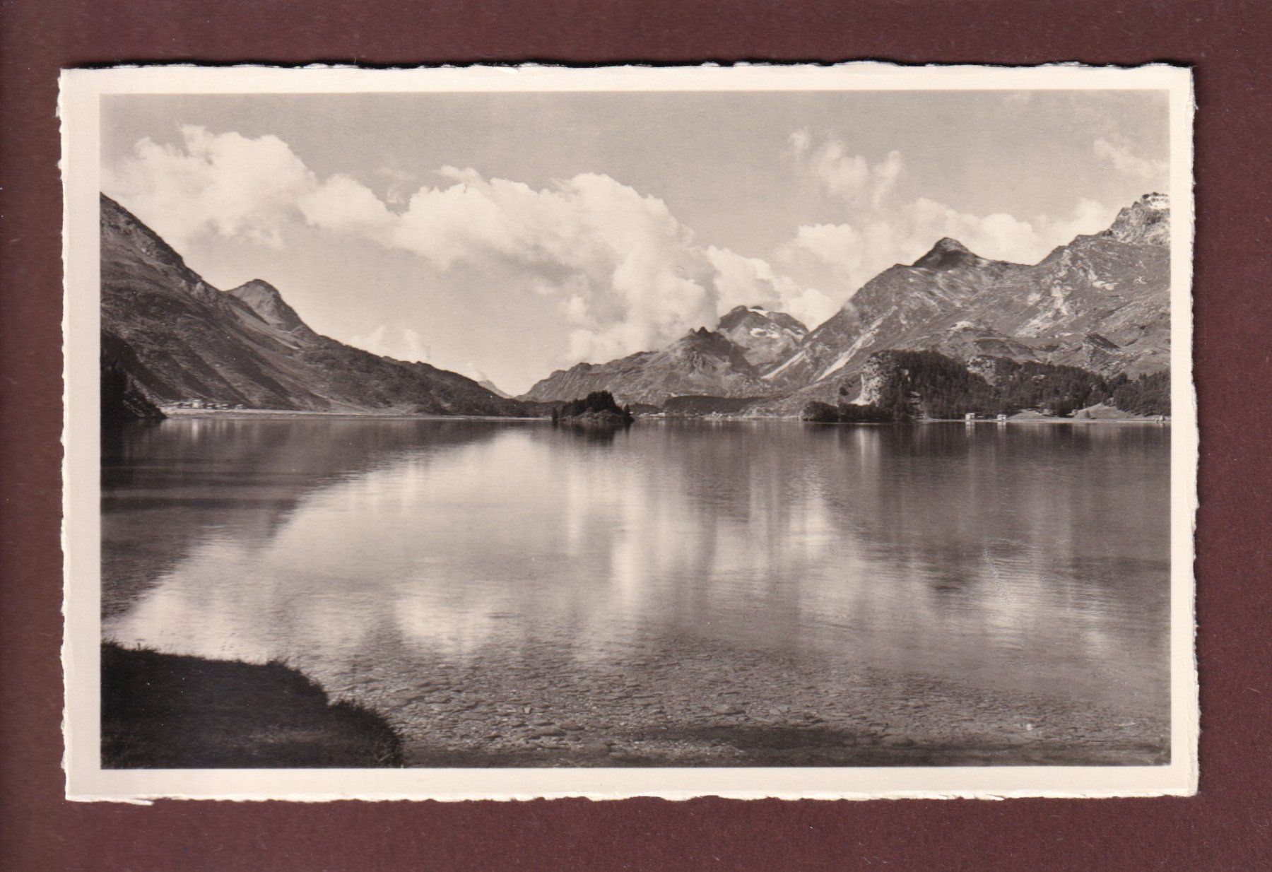 Cartoline postali: Blick über den SILSER-SEE auf Maloja – Usato da Pully venduto da nicecards