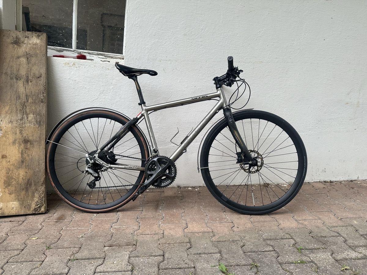 Specialized Velos: Specialized Sirrius Grösse M teil Carbon – Gebraucht aus Aeugst am Albis von redrobin