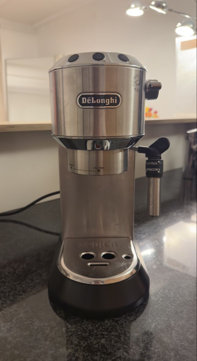 De'Longhi Kaffeemaschinen & Espressomaschinen: DeLonghi DEDICA Style – Gebraucht aus Murten von lukasas007