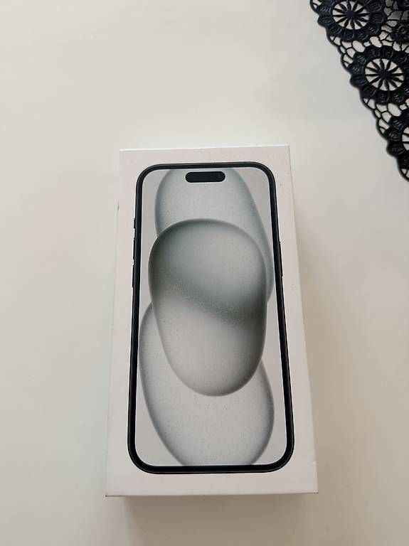 Telefoni cellulari / Smartphones: iPhone 15 Black 128GB  – Usato da Agno venduto da bri_z5fj 4